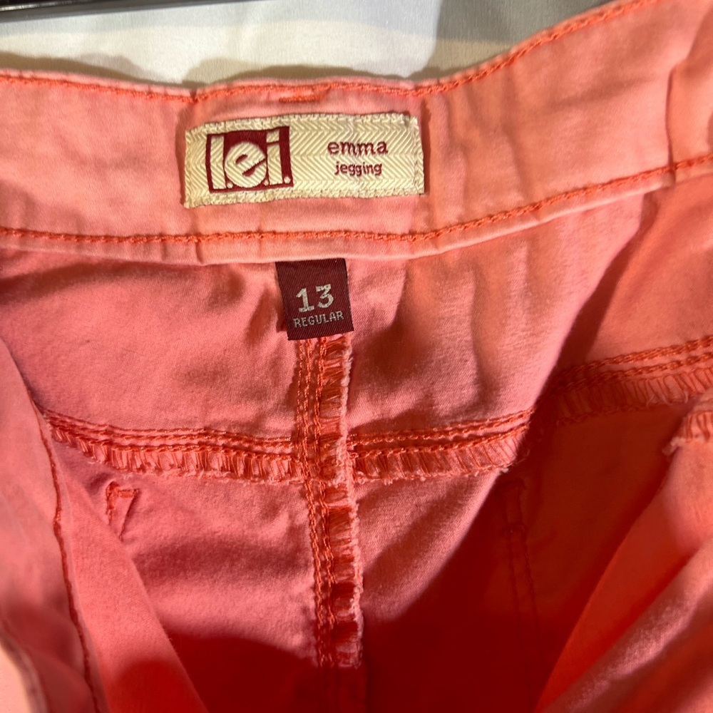 LEI Women's Coral Straight Leg Jeans - Picture 2 of 3